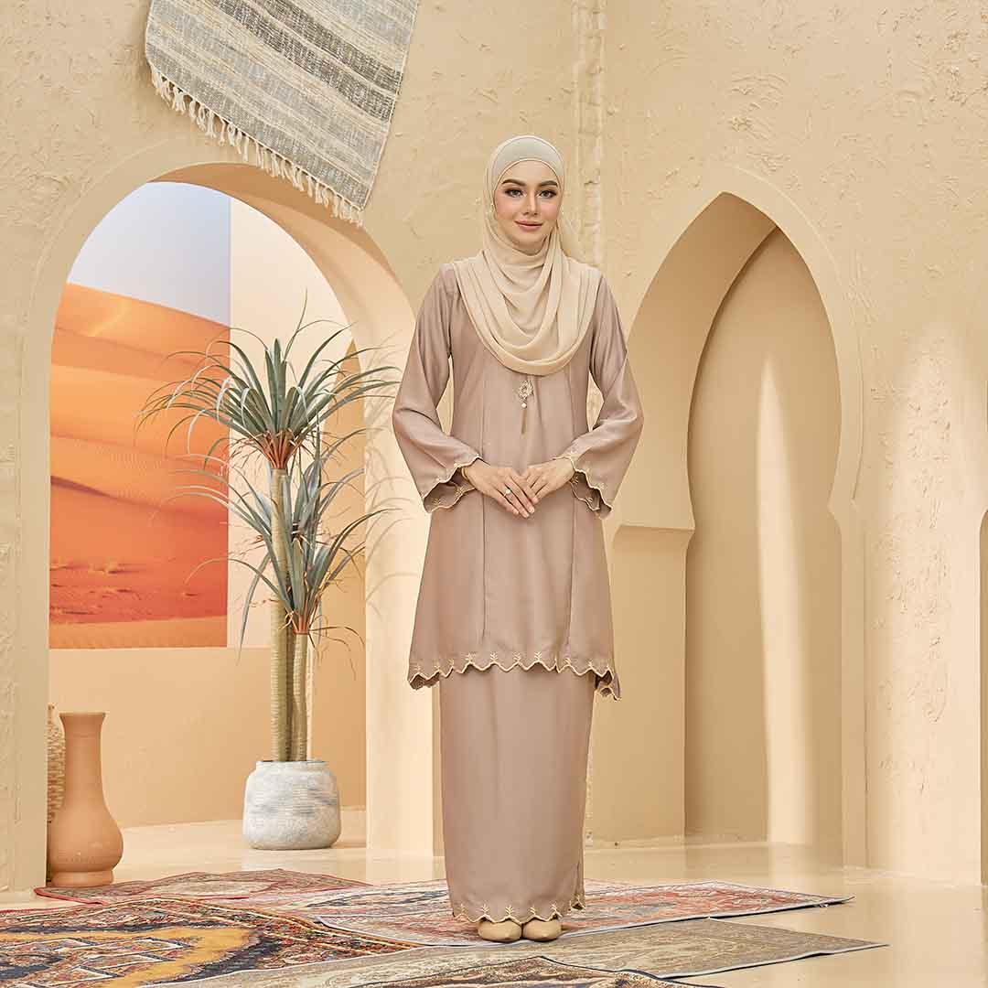 CLARA RIZQA - KURUNG Hayra baju kurung pahang material sutera dobby sulam