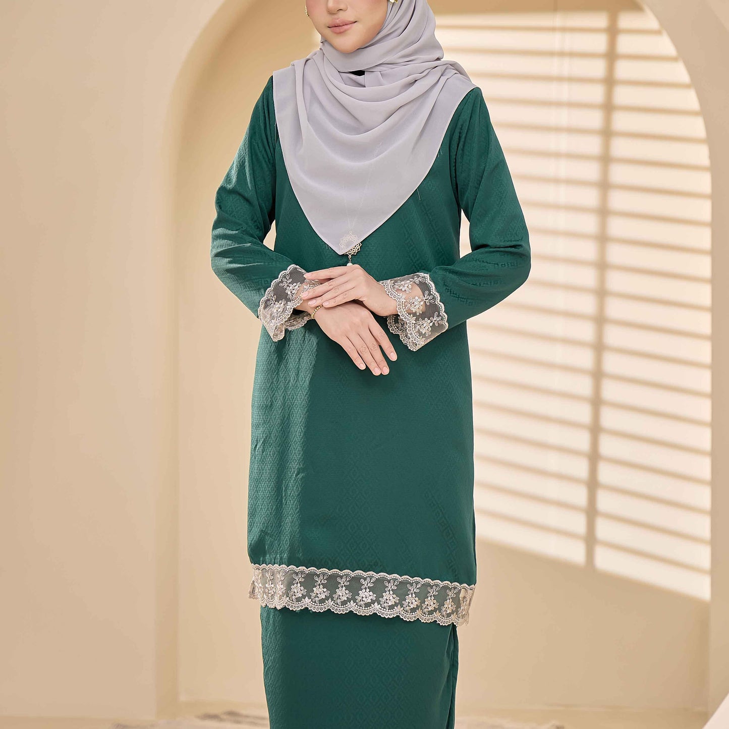 CLARA RIZQA - BRYNDA Baju Kurung muslimah sutera dobby & lace tangan