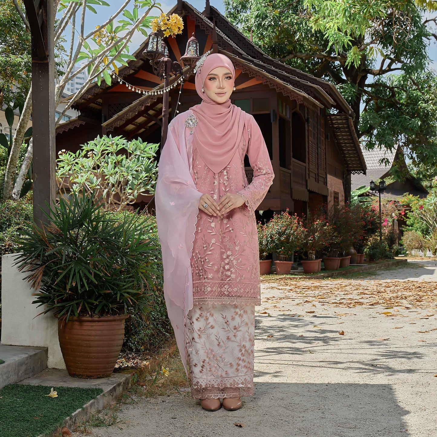 CLARA RIZQA - LAYKA baju kurung muslimah mom material premium como crepe + Lace