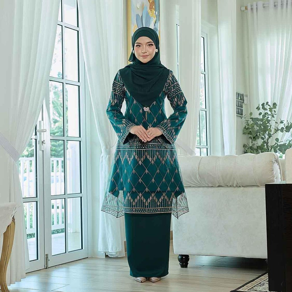 CLARA RIZQA - CAMILLA Baju kurung muslimah lace + Como Crepe
