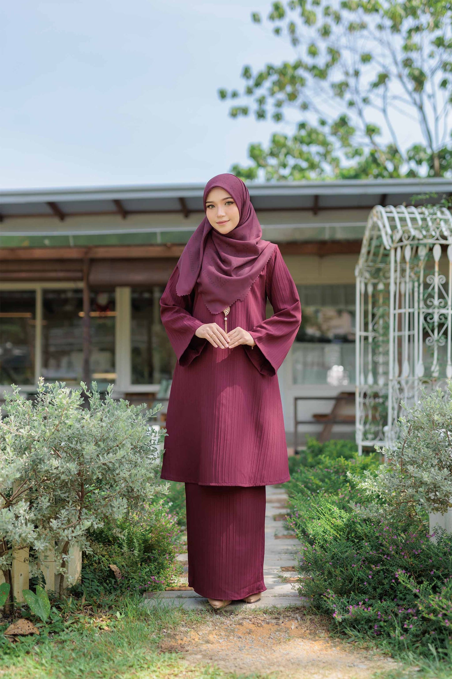 Melur - Maroon