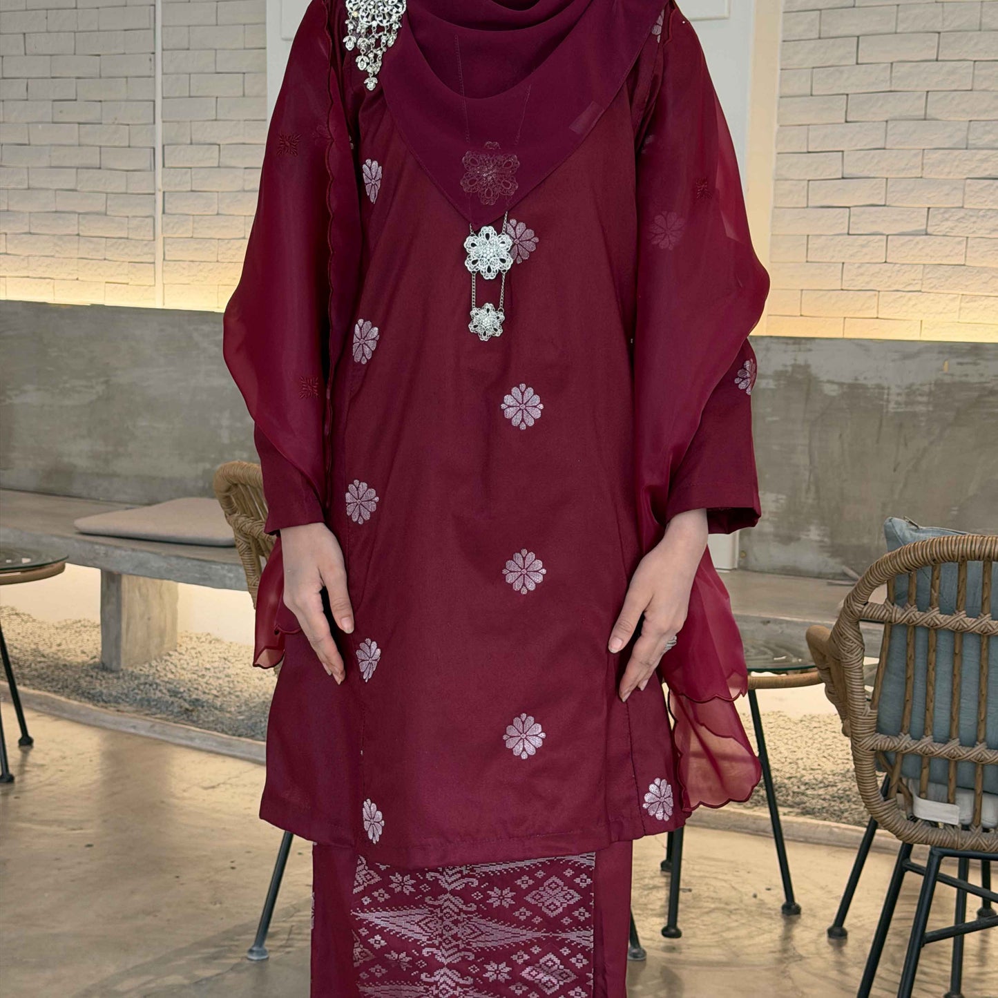 CLARA RIZQA - ANGGUN Baju Kurung Pesak Material Songket Tenun Asli
