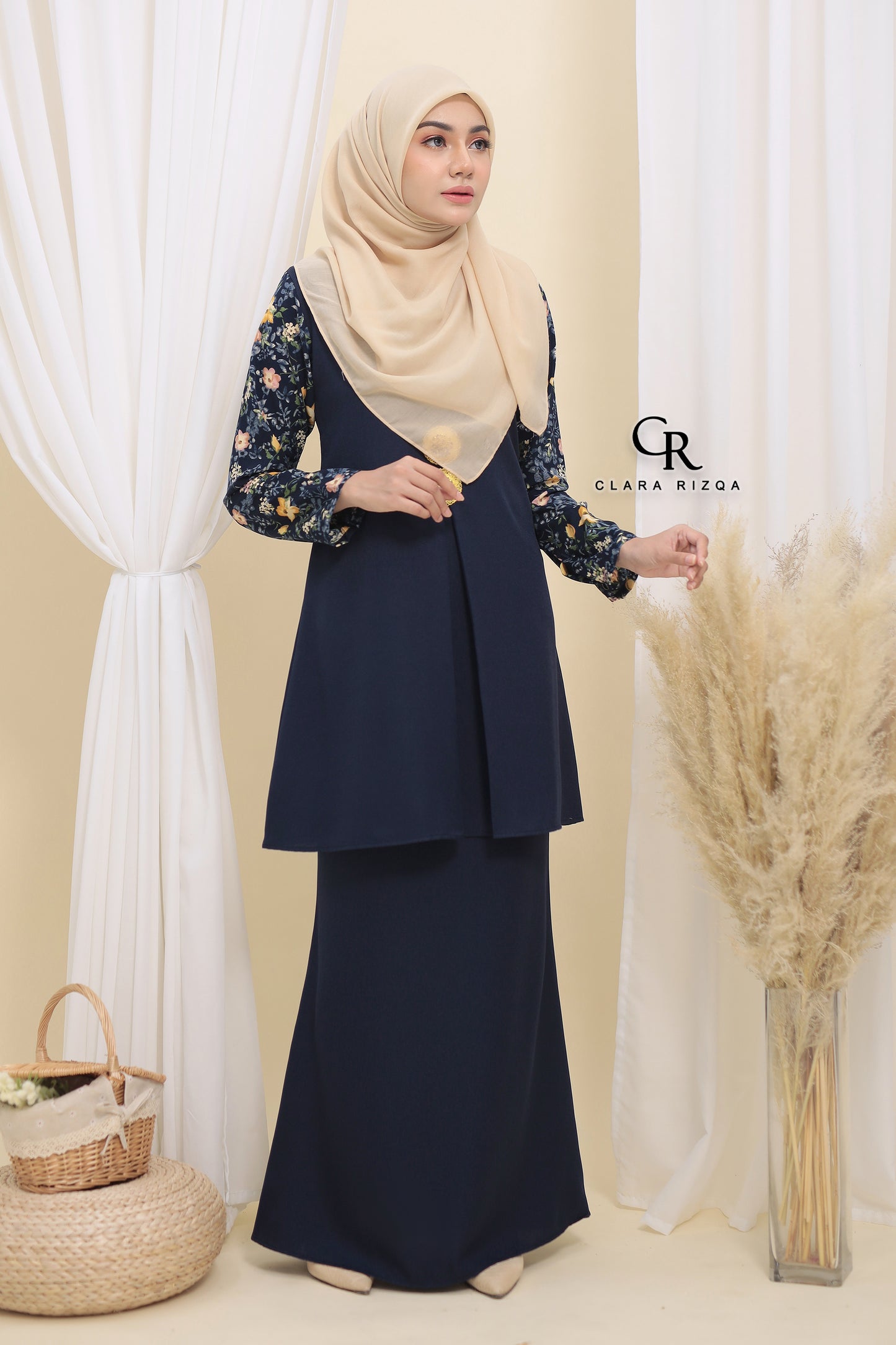 Dahlia - Dark Blue