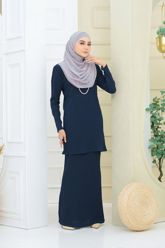 Warda - Dark Blue