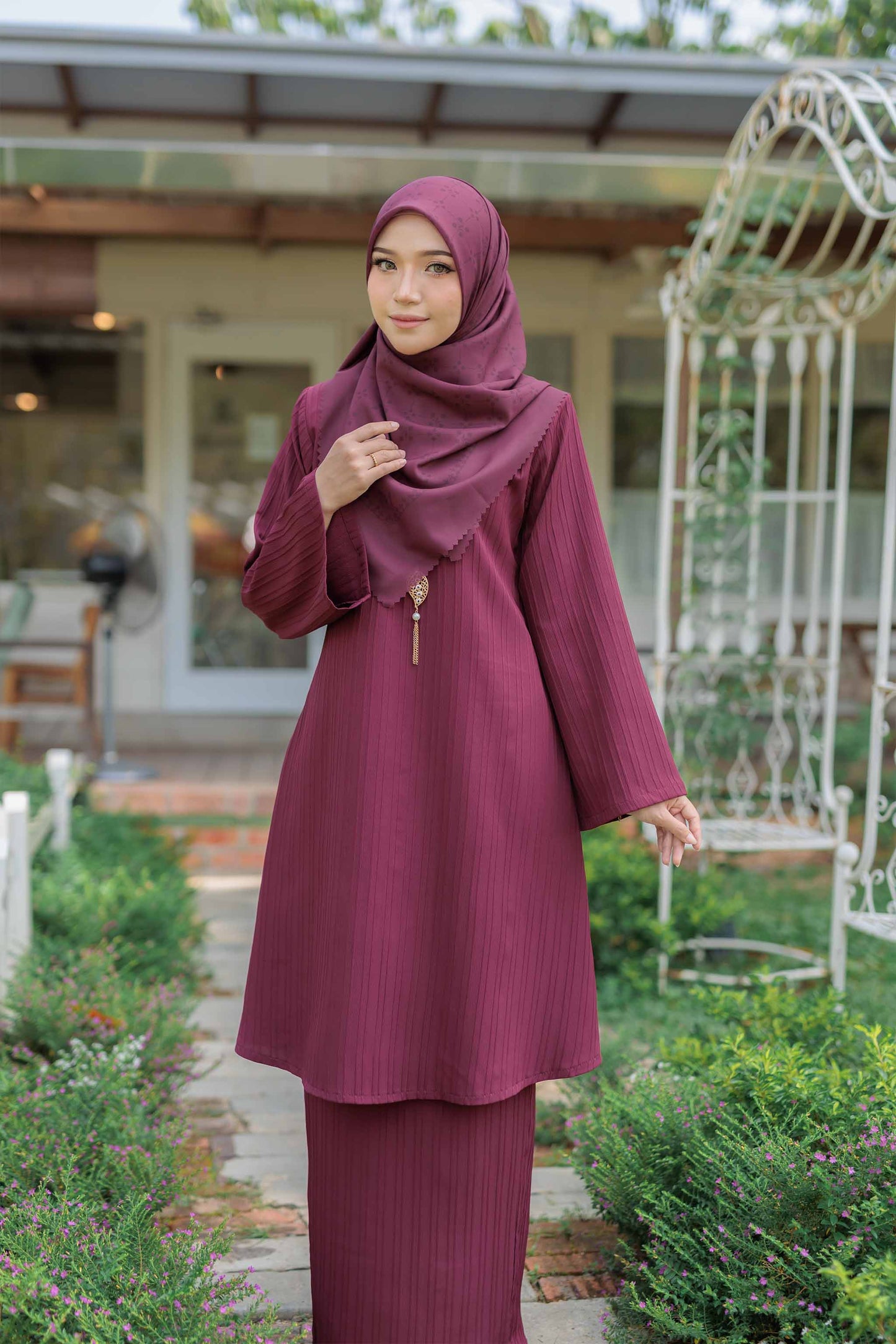 Melur - Maroon