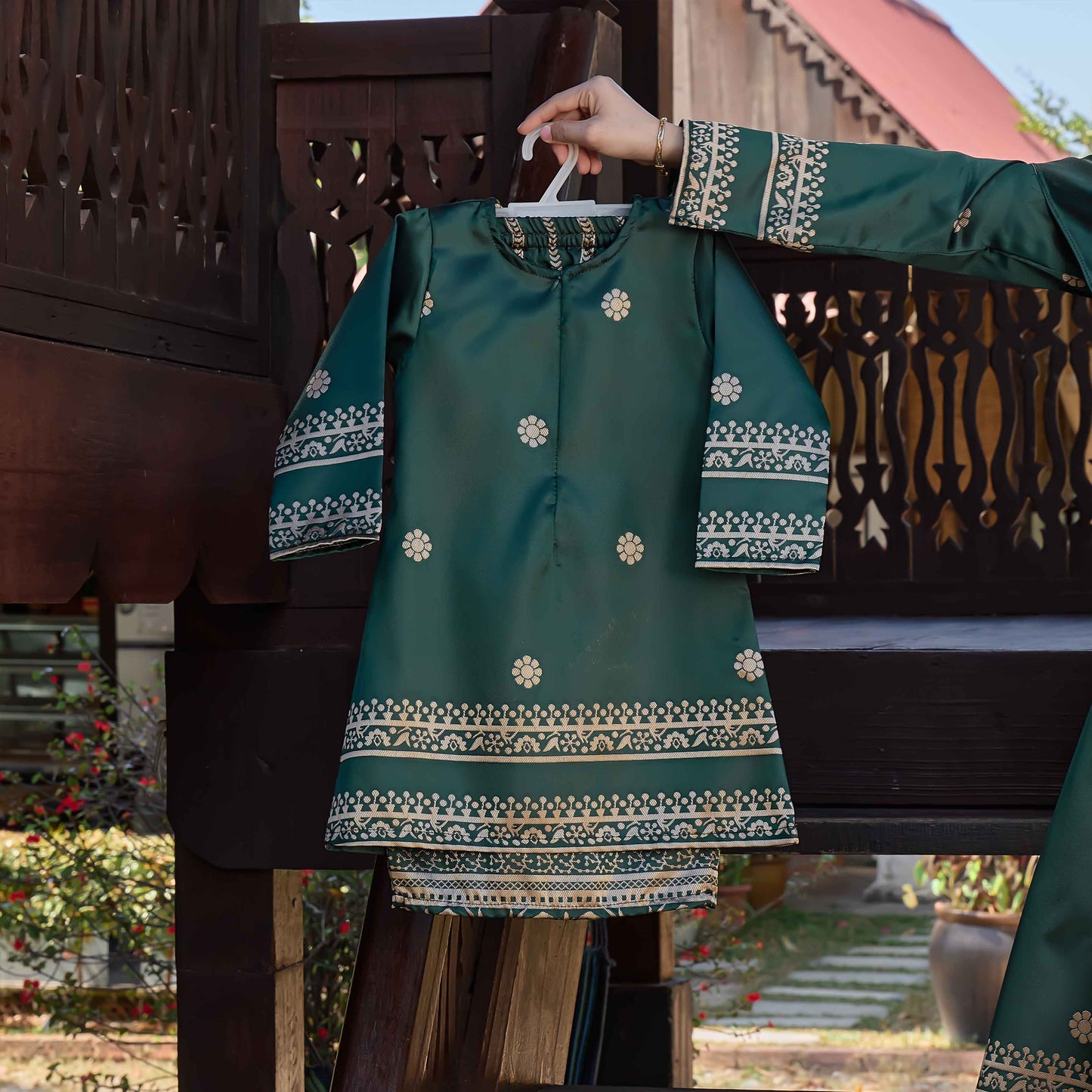 CLARA RIZQA - DHIA RATNA Kids kurung cantik moden material thai tenun songket