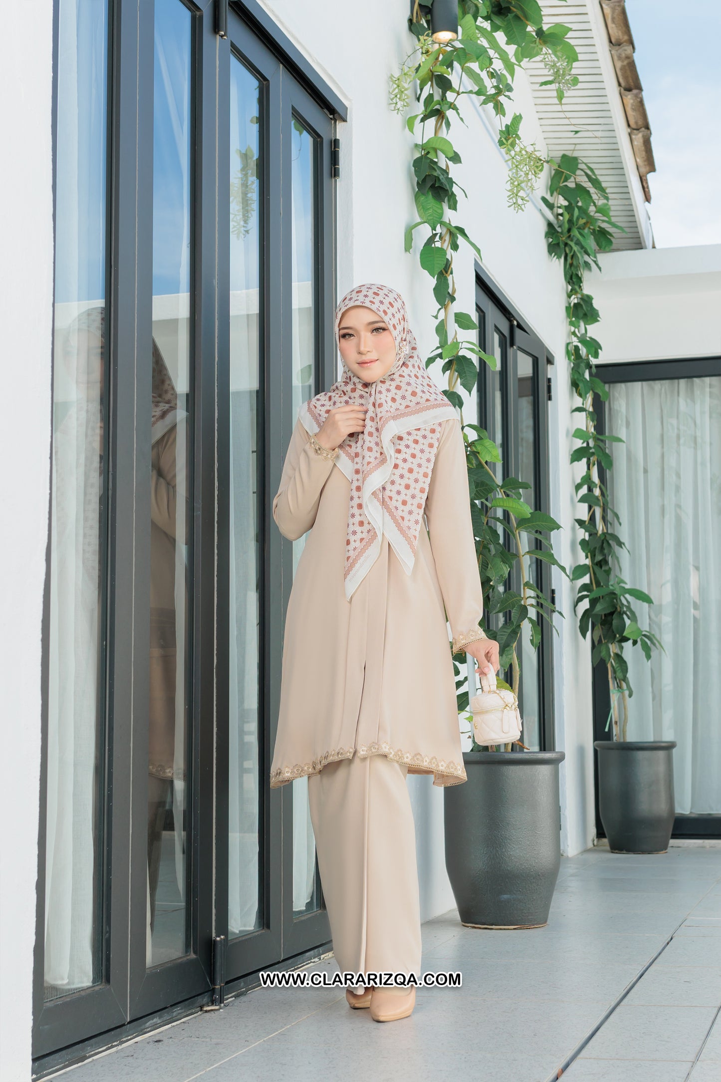 Qirana Kurung Lace (Mom)