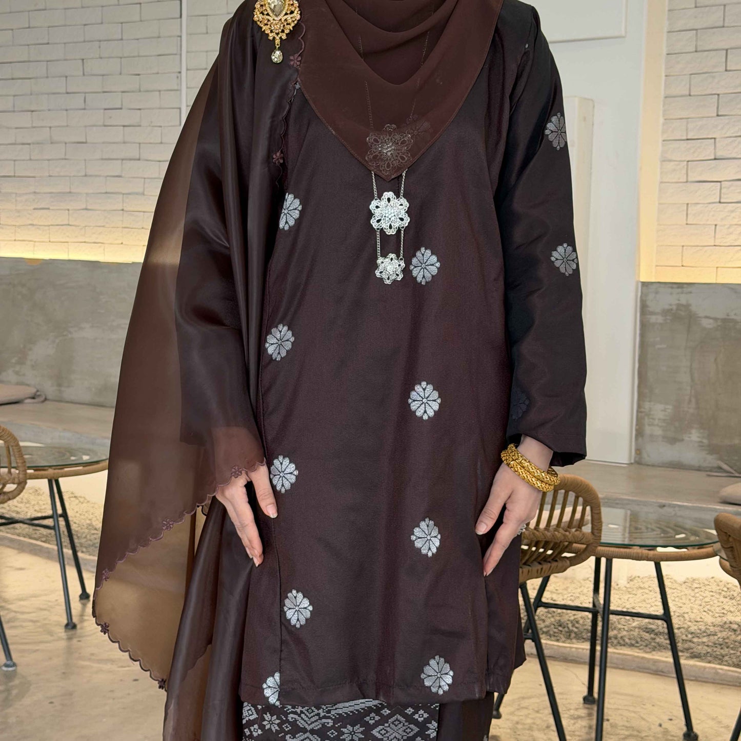 CLARA RIZQA - ANGGUN Baju Kurung Pesak Material Songket Tenun Asli