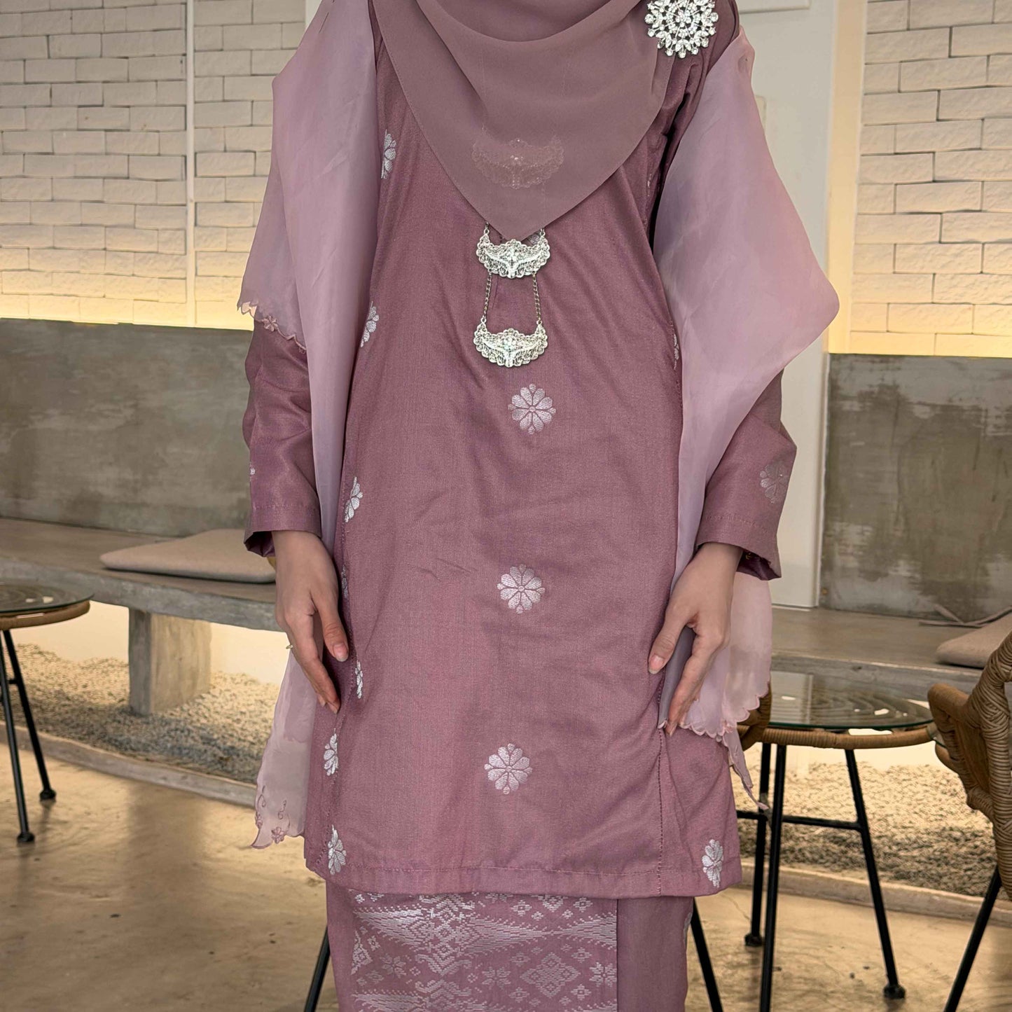 CLARA RIZQA - ANGGUN Baju Kurung Pesak Material Songket Tenun Asli