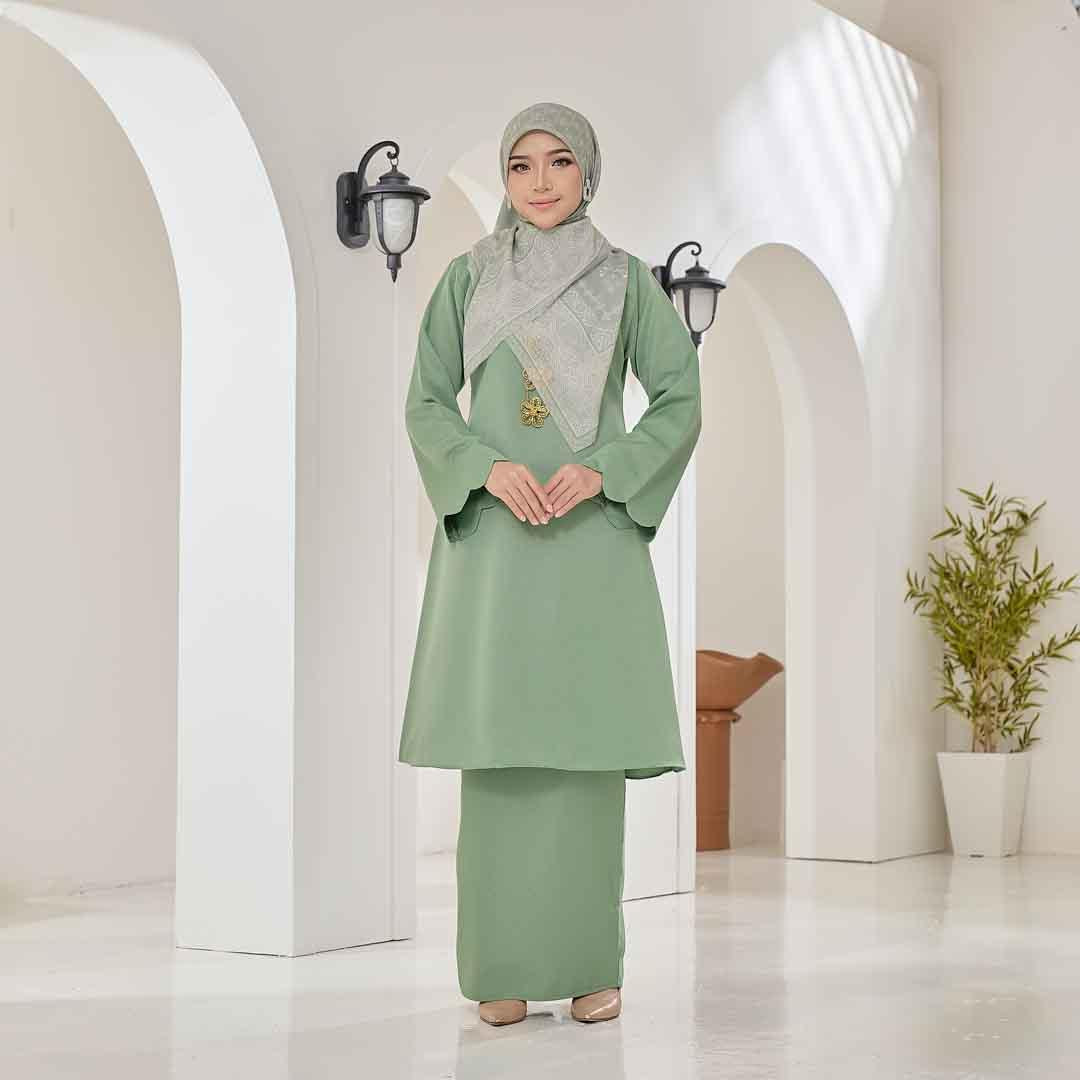 CLARA RIZQA - JASMINE KURUNG PAHANG