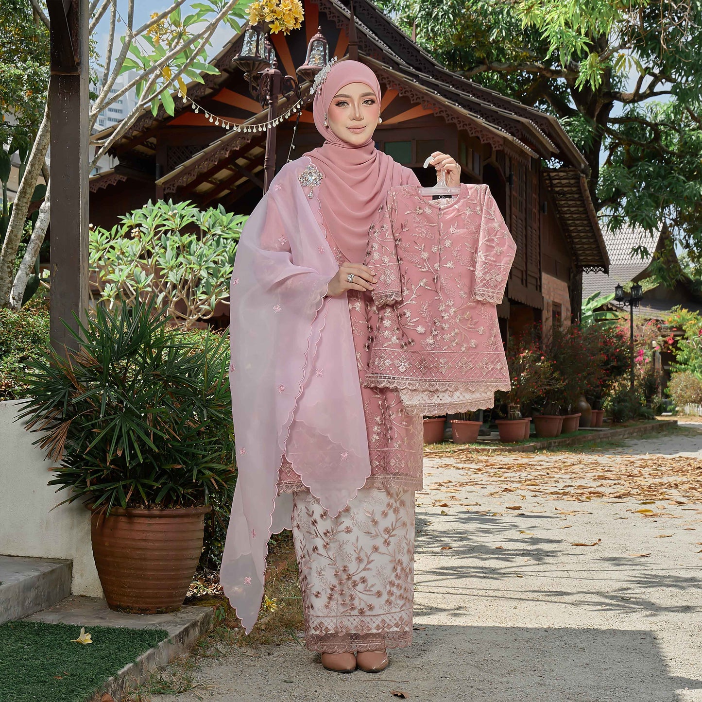 CLARA RIZQA - LAYKA baju kurung muslimah kids material premium como crepe + Lace