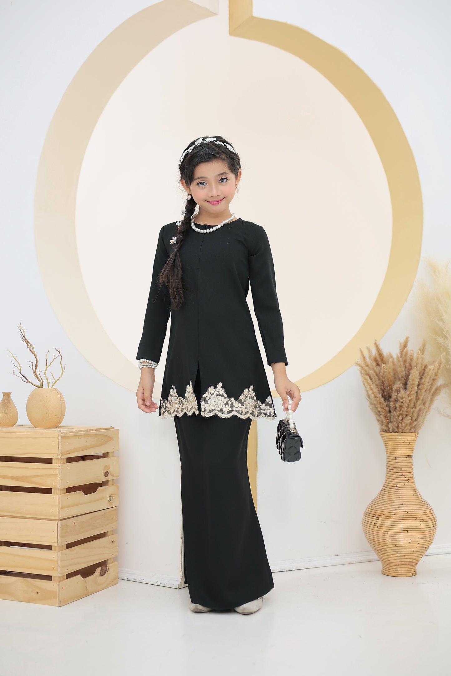 Erdina Kids - Elegant Black