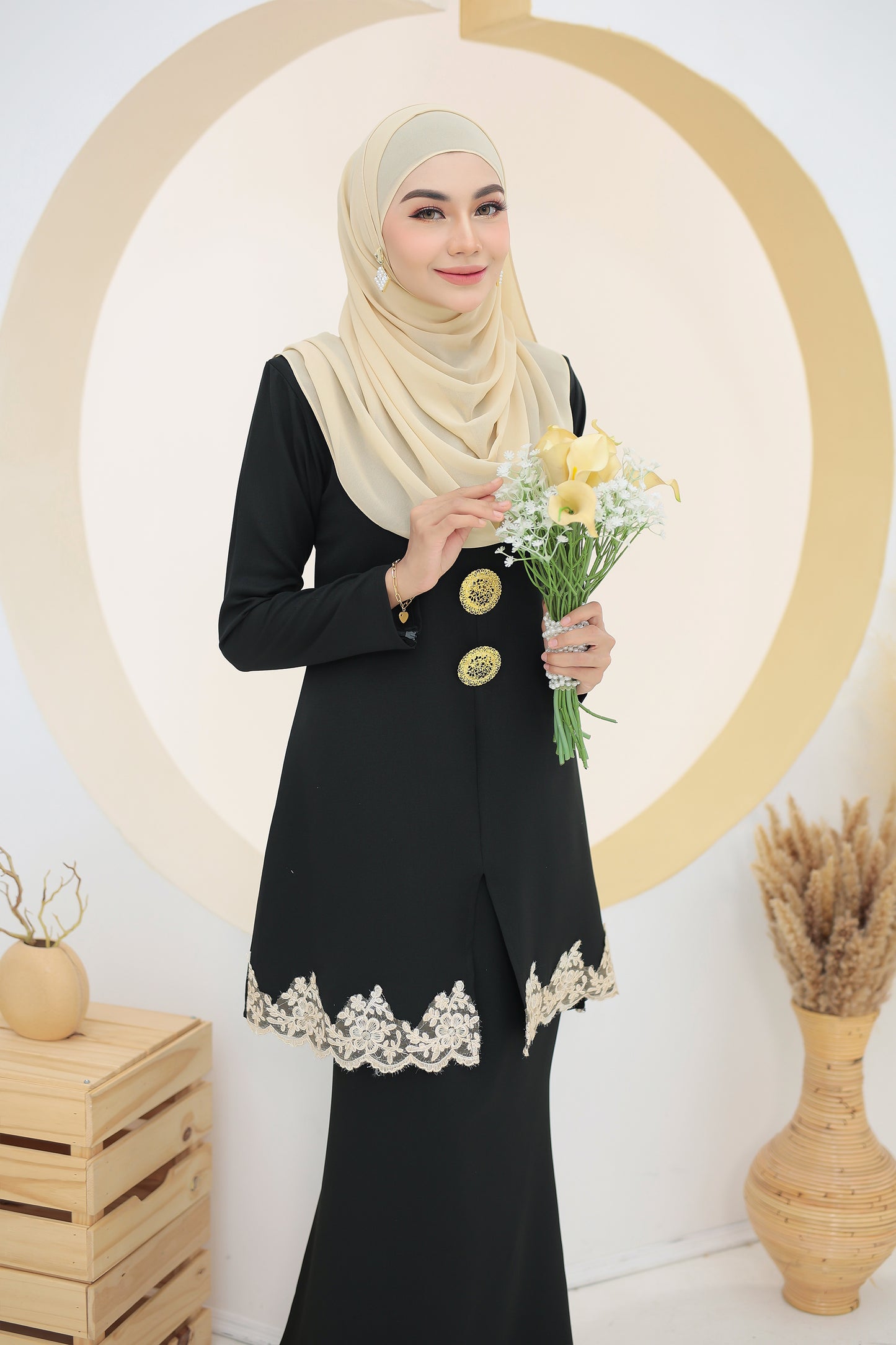 Erdina Mom - Elegant Black